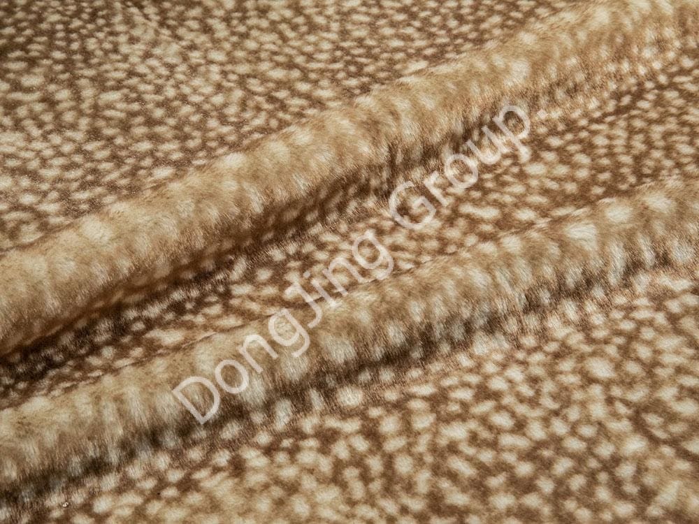 9G0560-Sivobiela potlač jeleňa faux fur fabric