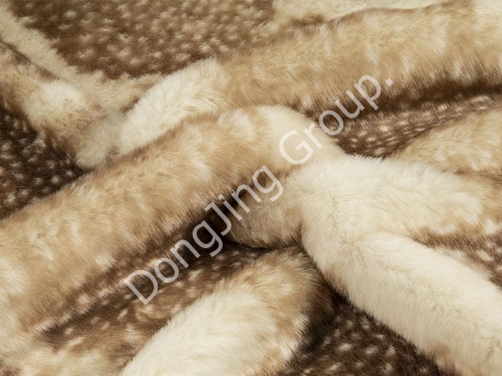 9HG0149-Sivobiela potlač jeleňa faux fur fabric