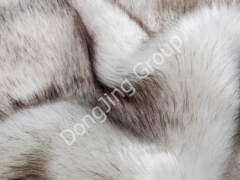 9P2531-Bielo farbená líščia kožušina faux fur fabric