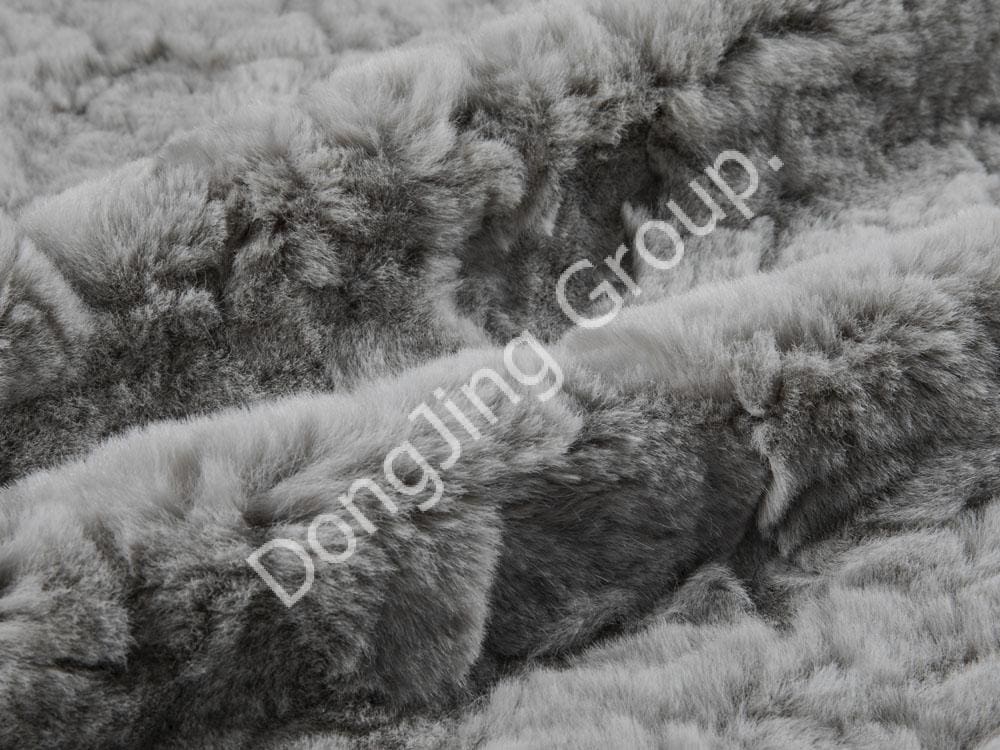 9T1788-Šedá kefa na králičie chlpy faux fur fabric