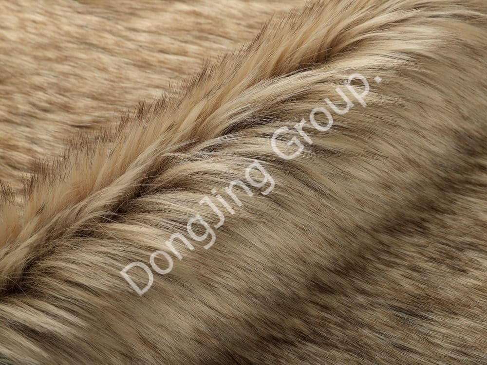 DP0615-svetlá rolka na špičku ťavej srsti faux fur fabric